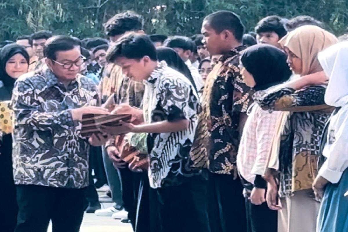 Pramono Tebus Ribuan Ijazah Siswa, Anggarkan Rp7,69 Miliar untuk Tahap IV