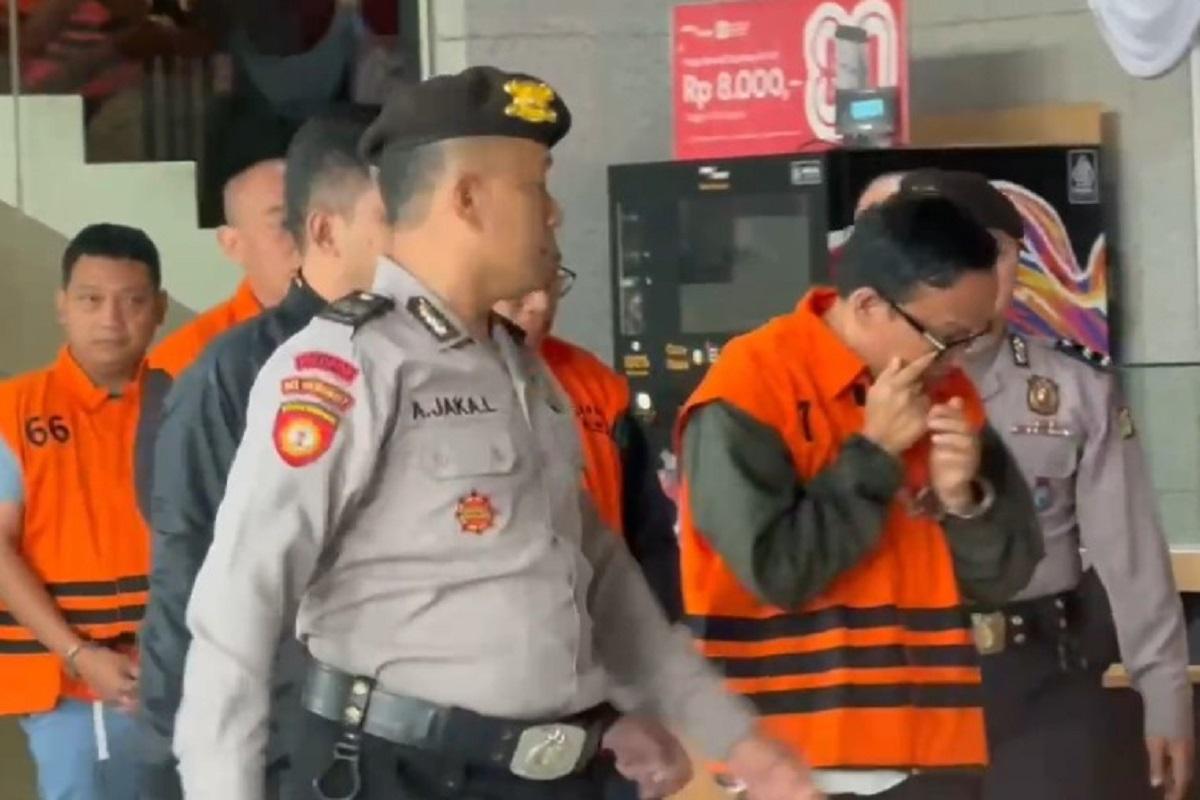 Tangis Noel di Gedung KPK: Wamenaker Resmi Jadi Tersangka
