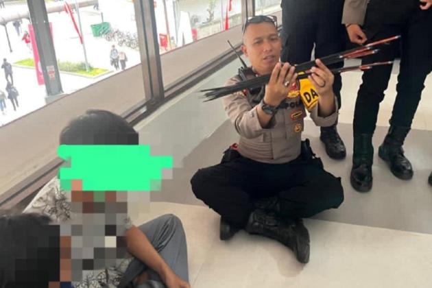 Polda Metro Jaya Cegah 276 Pelajar Ikut Aksi Buruh di DPR, 9 Bawa Busur Panah