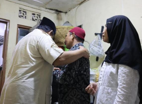 Tazkiah ke Rumah Alm Affan Kurniawan, Prabowo Berikan Bantuan Rumah ke Keluarganya