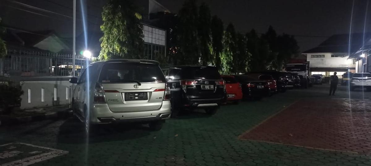 KPK Titipkan 15 Mobil Sitaan Milik Satori di Rupbasan Cirebon