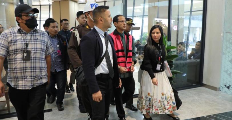 Perjalanan Nadiem Makarim: Dulu Kenakan Jaket Ojol, Kemudian Jas Menteri, Kini Rompi Tahanan Kejagung