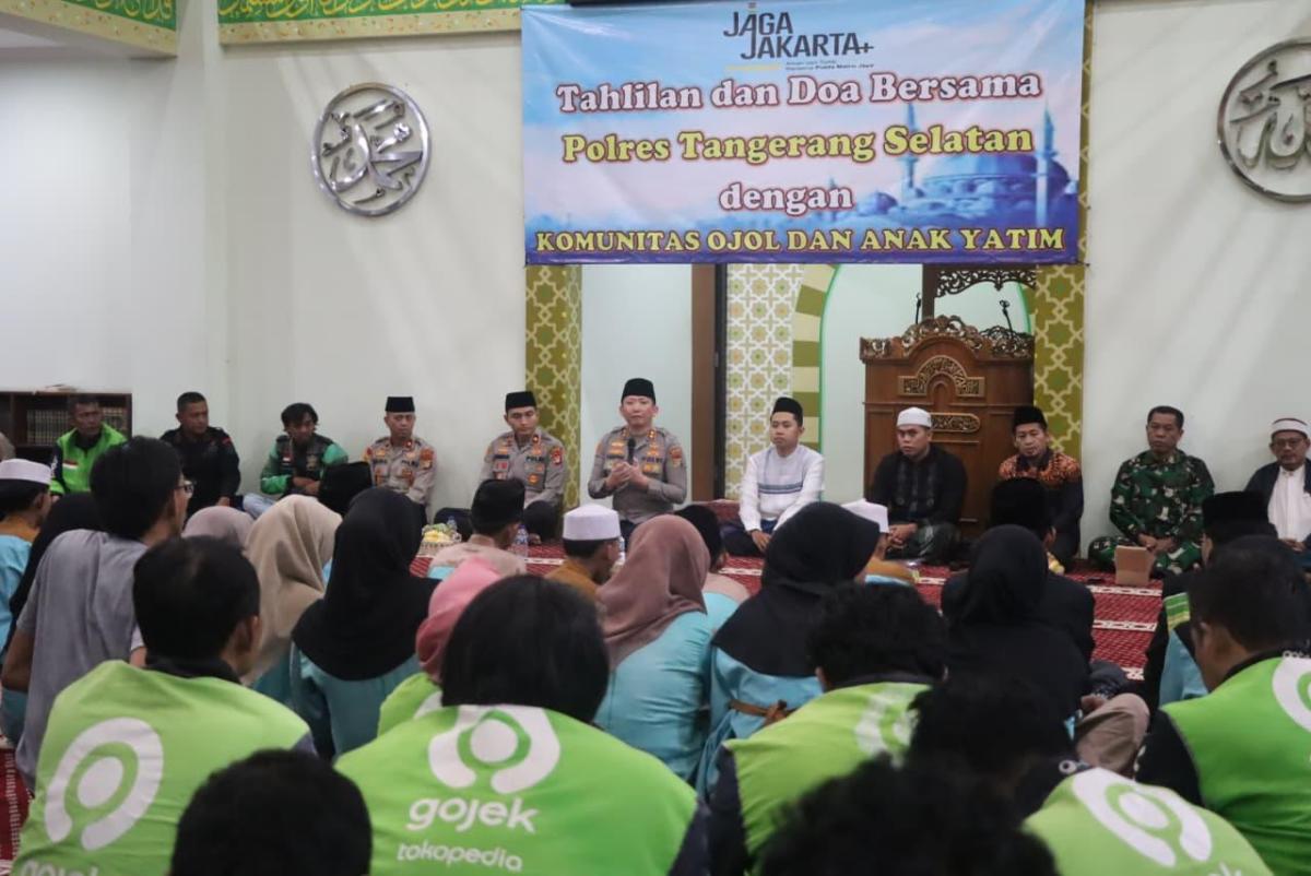 Polres Tangsel Gelar Doa Bersama dengan Komunitas Ojek Online
