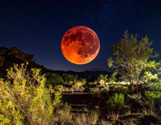 BMKG Sebut Gerhana Bulan Total Bisa Dilihat Pukul 23.26 Wita di 17 Kabupaten/Kota