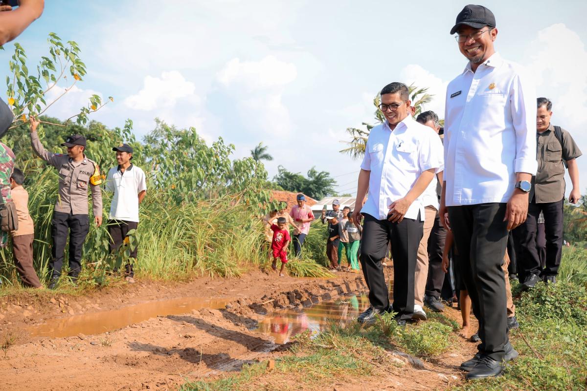Pemprov Banten Percepat Pembangunan Jalan Poros Desa untuk Dukung Produktivitas Pertanian