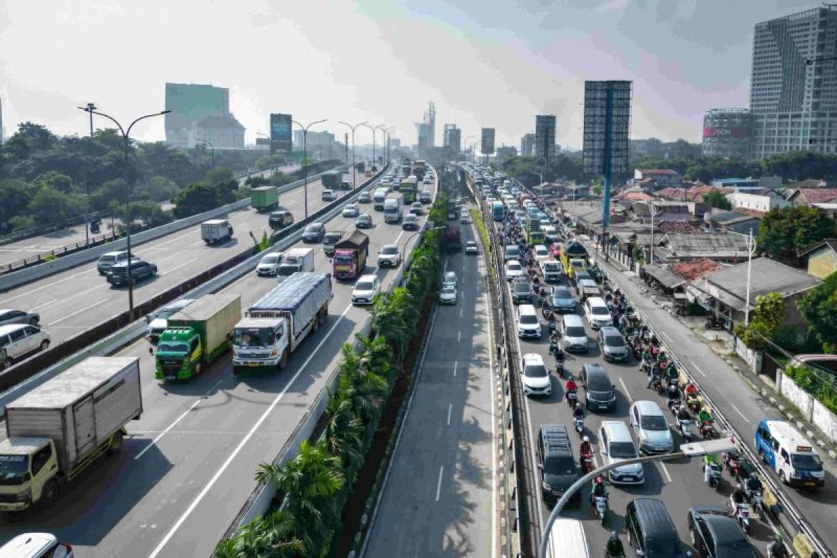 Pemprov DKI Uji Coba Penambahan Satu Jalur di Tol Fatmawati 2