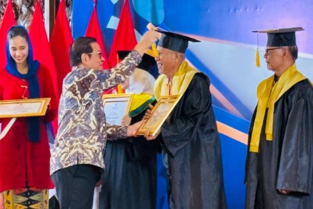 1.618 Lansia Jakarta Diwisuda, Gubernur Pramono: Usia Bukan Halangan untuk Belajar