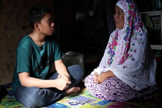 Ibu Pengupas Bawang Bersyukur Anaknya Bisa Sekolah di SRMA Makassar: Semua Ditanggung Negara