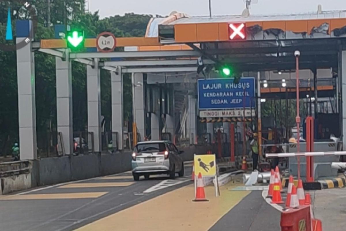 Jasa Marga Buka Parsial Sejumlah Gerbang Tol dalam Kota Usai Perusakan, Gubernur Pramono Sesalkan Kemacetan Horor