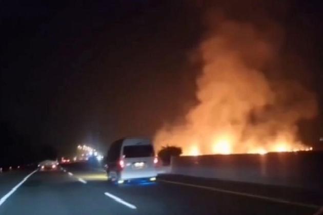 Viral, Diduga Meteor Jatuh di Cirebon, Ada Dentuman hingga Kebakaran