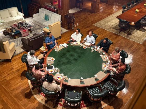 Prabowo Gelar Diskusi dengan Ketua MPR dan Sejumlah Menteri, Bahas Isu Terkini Tanah Air