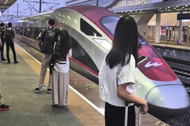 Menkeu Tolak Bayar Utang Proyek Kereta Cepat Whoosh dari APBN, Begini Kata Pengamat Transportasi