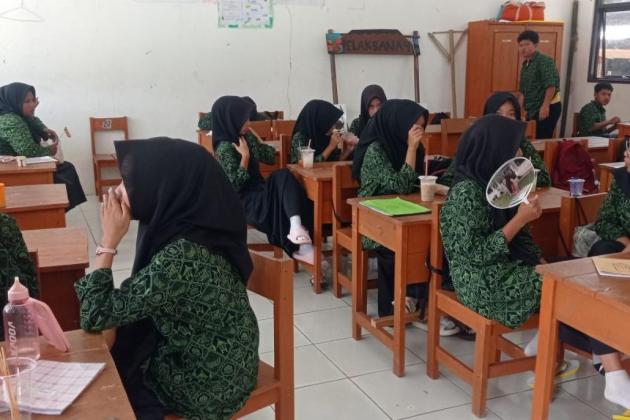 Siswa SMAN 1 Cimarga Lebak Mulai Masuk Sekolah Setelah Mogok Belajar