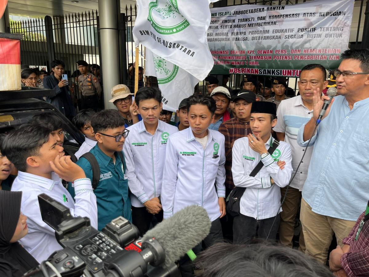 BEM PTNU SE-NUSANTARA Menggelar Aksi Lanjutan, Geruduk Kantor Trans 7