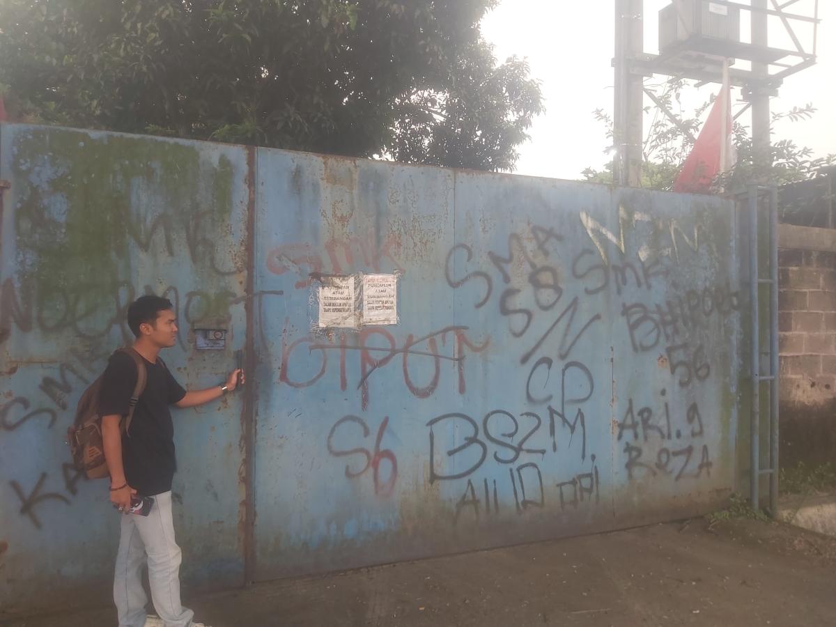 DLHK Mengaku Tidak Tahu, Asap Pabrik Plastik di Tigaraksa Tangerang Ganggu Aktivitas Dapur MBG