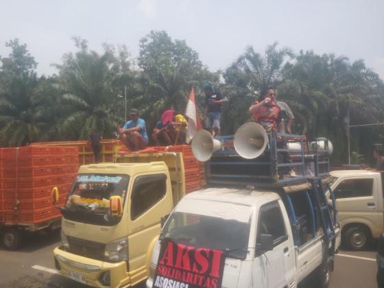 Harga Meroket, Pedagang Ayam di Tangerang Gelar Unjuk Rasa