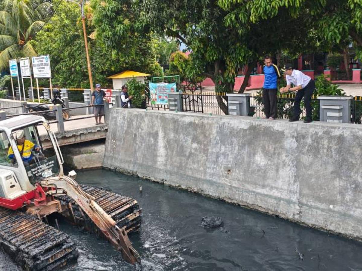 Mitigasi Banjir, Kali Songsit Tangerang Dinormalisasi