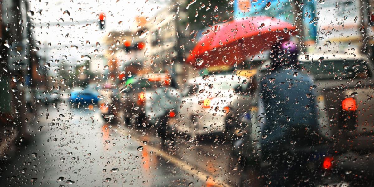 BMKG Peringatkan Potensi Hujan Petir di Jakarta Sore Ini Kamis 15 Januari