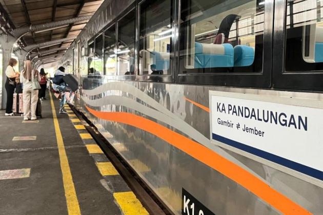 KA Pandalungan Terlambat 10 jam Lebih Akibat Anjloknya Kereta Purwojaya