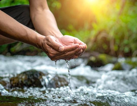 Warga Sekitar Perusahaan Aqua Mengaku Kesulitan Mendapat Air Bersih: Harus Beli