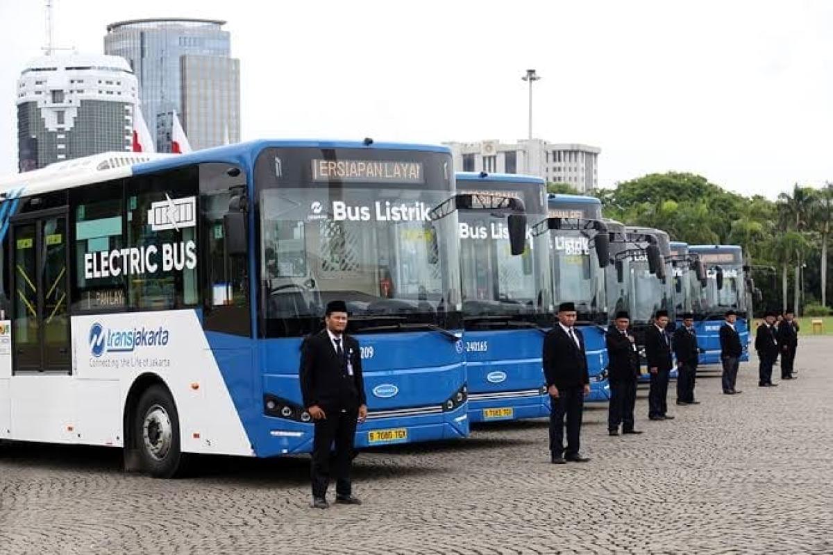 Gubernur DKI Pramono Anung Isyaratkan Tarif Transjakarta Bakal Naik