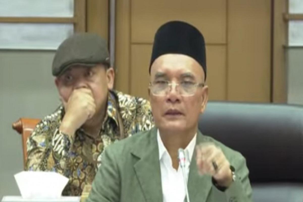 Komisi VIII DPR Usulkan Pramugari Penerbangan Haji Berpakaian Syar’i