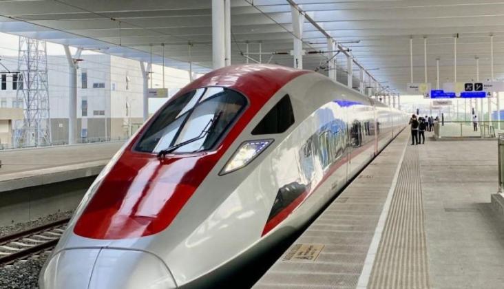 Penumpang Kereta Cepat Whoosh Tembus 12 Juta, KCIC Ungkap Alasan Lonjakan Tajam di 2025