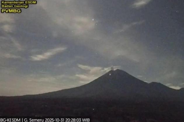 Gunung Semeru Erupsi Lagi, Lava Pijar Meluncur hingga 2,5 Kilometer