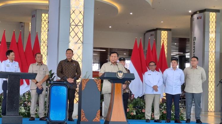 JAMINAN PRABOWO! Utang Kereta Cepat Whoosh Rp 1,2 T Per Tahun Ditebus: Jangan Khawatir, Saya Tanggung Jawab!