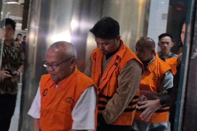 KPK Tahan 5 Tersangka Baru Kasus Korupsi Dana PEN dan Proyek Situbondo