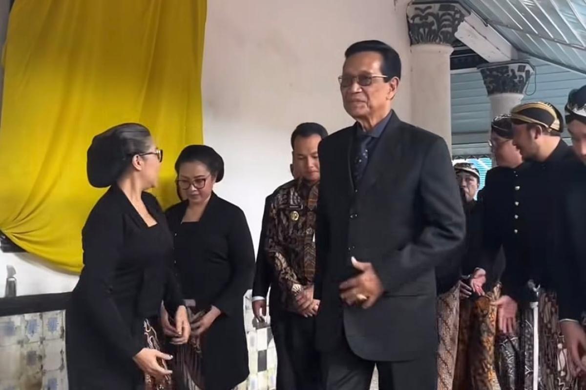 Melayat ke Kraton Surakarta, Sri Sultan Hamengkubuwono X Pesan Soal Regenerasi