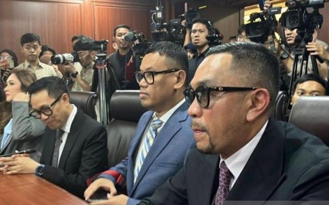 Ahmad Sahroni Terima Putusan MKD Perpanjang Masa Nonaktif