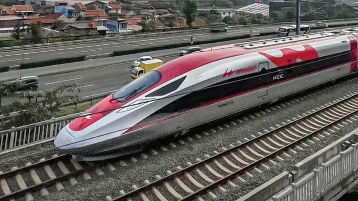 TERBARU! Jadwal Kereta Cepat Whoosh Berubah 19 Februari-12 Maret 2026