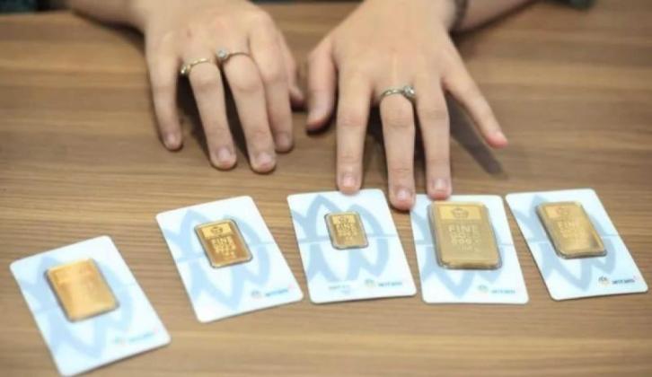 Harga Emas Antam Naik Tiga Hari Berturut, Sentuh Rp2,299 Juta per Gram