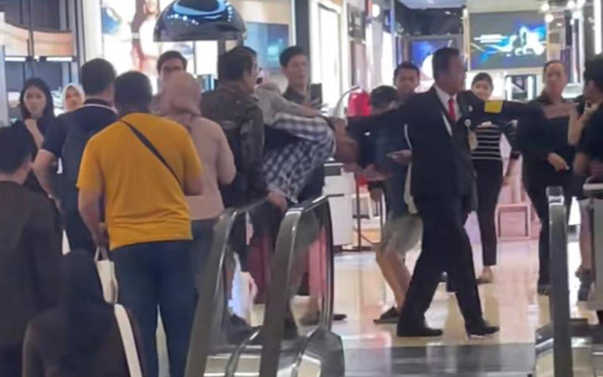 Copet Nekat Beraksi di Grand Indonesia, Pengunjung Ngamuk Beri Pelajaran