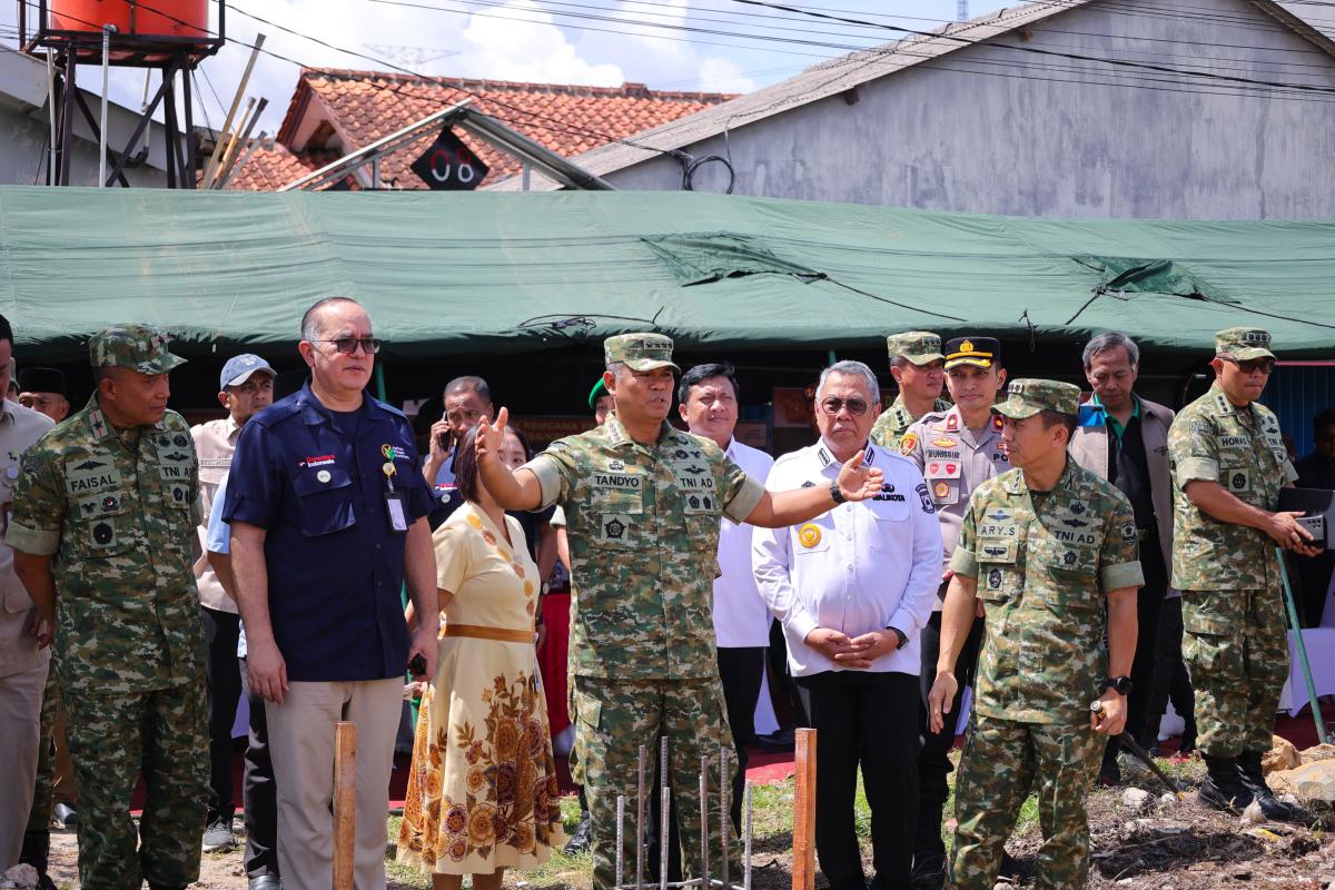 Wali Kota Tangsel dan Wakil Panglima TNI Tinjau Pembangunan Koperasi Merah Putih