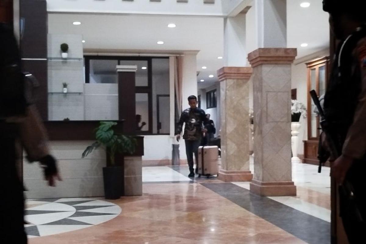 KPK Bawa Tiga Koper Usai Geledah Kantor Bupati Ponorogo