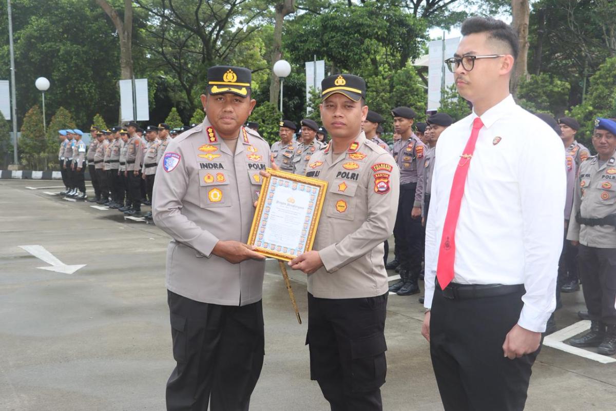 Vespa, Ganja, Hingga Penghargaan: Kisah Pengungkapan Jaringan Narkoba Lintas Provinsi oleh Polisi Tangerang