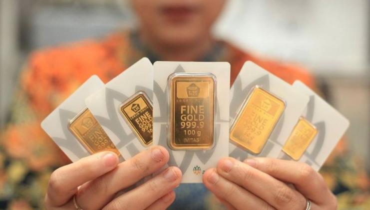 Harga Emas Antam Anjlok Sabut 15 November Rp50.000, Kini Seharga Rp2.209.000 per Gram