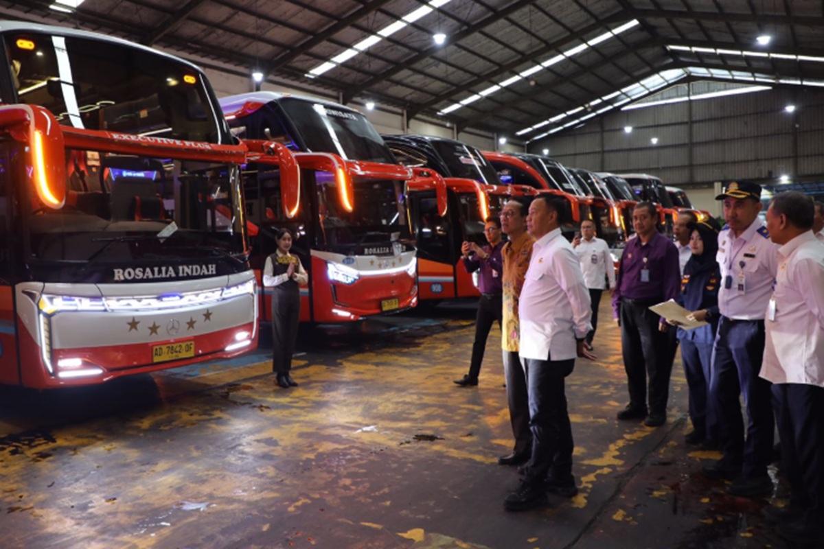 Jelang Nataru, Kemenhub Rampcheck Armada Bus: 7 Unit Rosalia Indah Laik Operasi