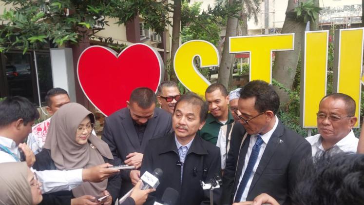 Audiensi Komisi Reformasi Polri Ricuh, Roy Suryo CS Walk Out