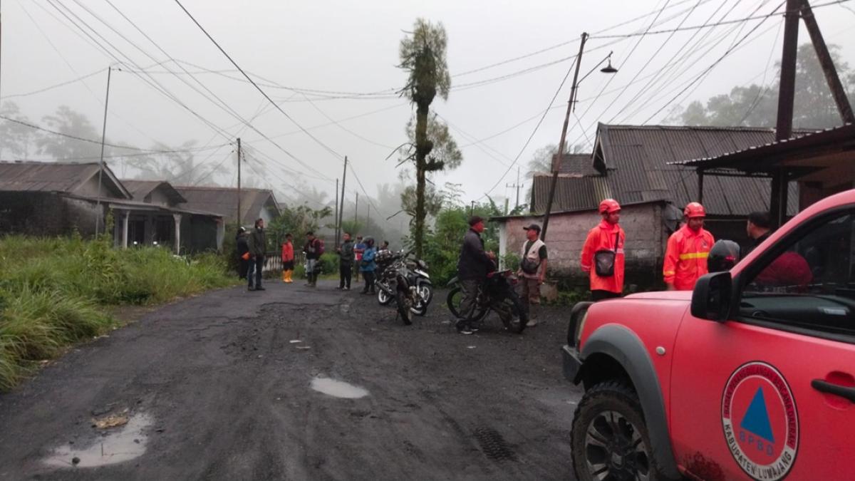 Puluhan Pendaki Terjebak Saat Gunung Semeru Erupsi, Begini Kata Basarnas
