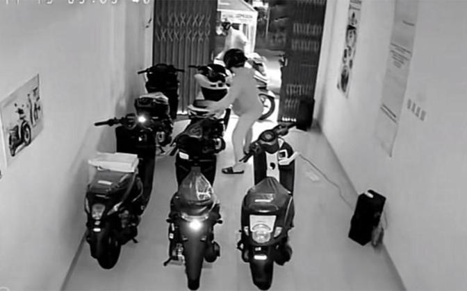 Dealer Motor di Bekasi Kena Bobol, 4 Motor Baru Raib Sekejap!