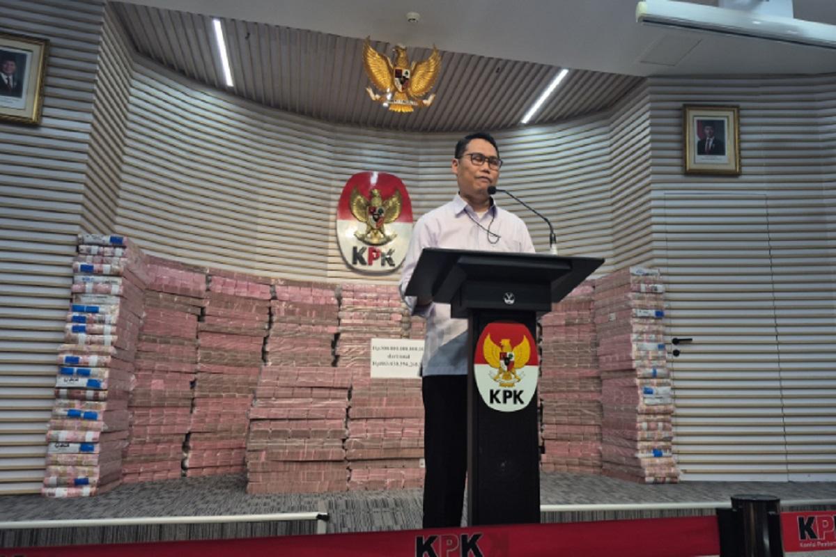 KPK Serahkan Rp883 Miliar Aset Rampasan Kasus Taspen ke PT Taspen