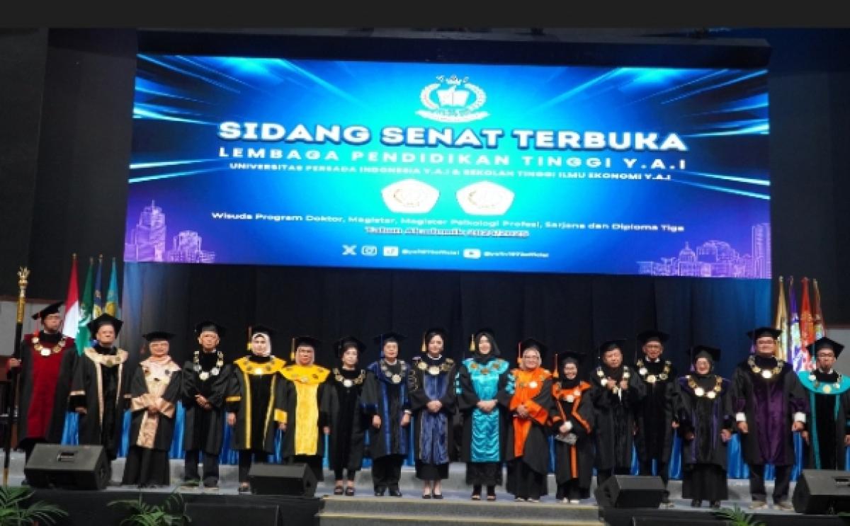 Novita Wijayanti dan Inggrid Kansil Raih Prestasi di Wisuda LPT YAI 2025, Menkop Puji Peran Generasi Muda