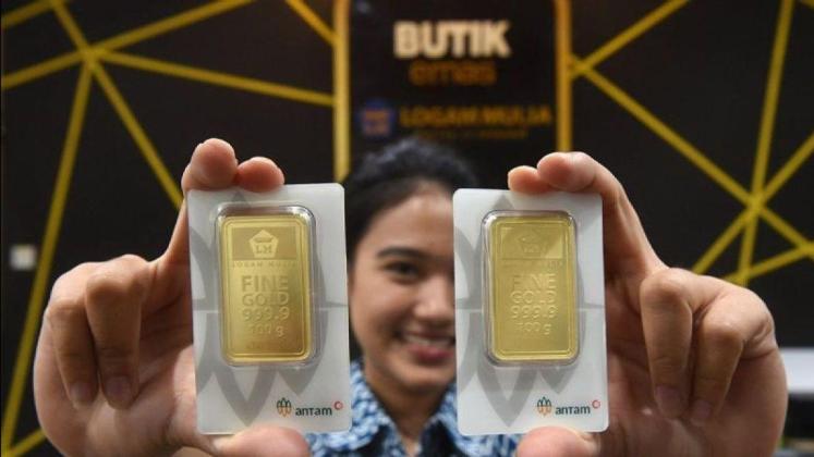 Awas Ketinggalan! Harga Emas Antam Hari Ini Anjlok Tipis