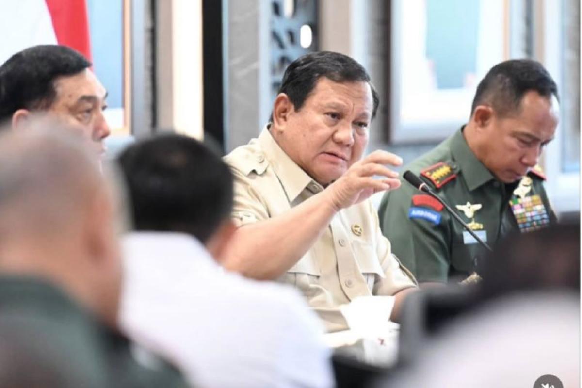 Prabowo Pimpin Evaluasi Nasional Koperasi Merah Putih di Mabes TNI