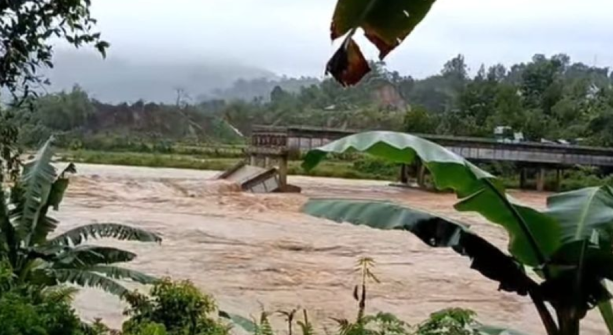 Dihantam Banjir dan Longsor, Kerugian Padang Pariaman Tembus Seperempat Triliun Rupiah!