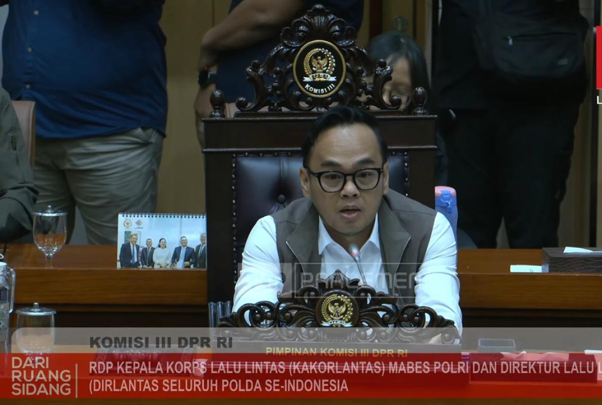 Komisi III DPR RI ‘All Out’ Dukung Kakorlantas Polri Dijabat Jenderal Bintang 3! Ini Alasan di Balik Dukungan Besar