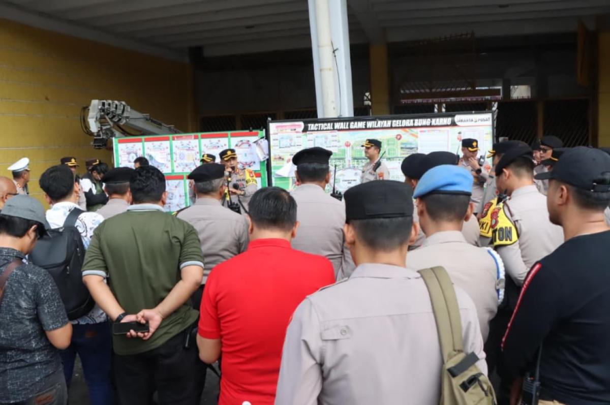 Jakarta Siaga! Ribuan Polisi Amankan Persija vs PSIM Malam Ini